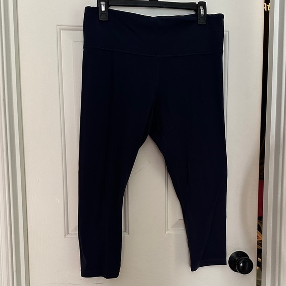 Athleta Dark Navy Capris - Picture 1 of 5